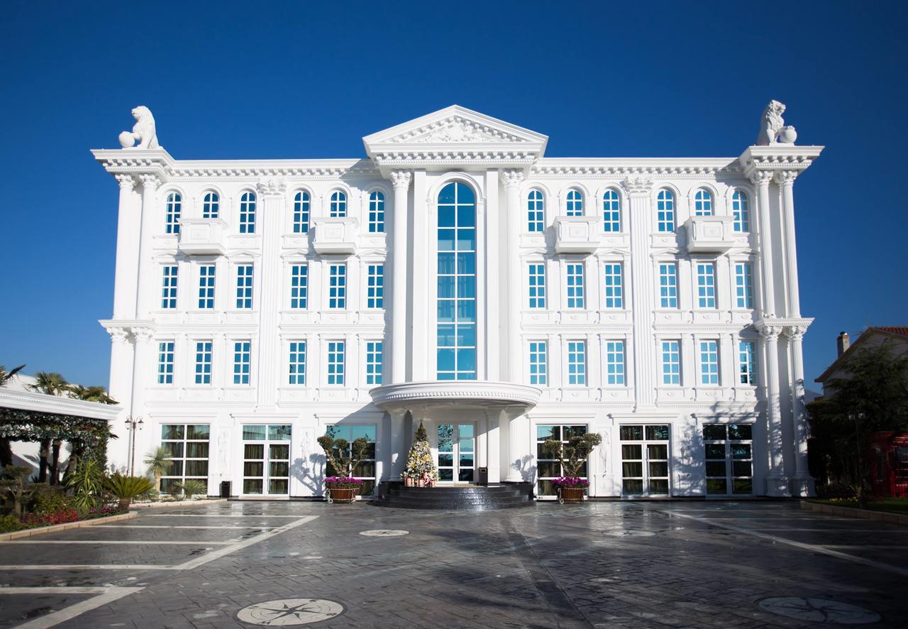 Hotel Britania Kamez Экстерьер фото