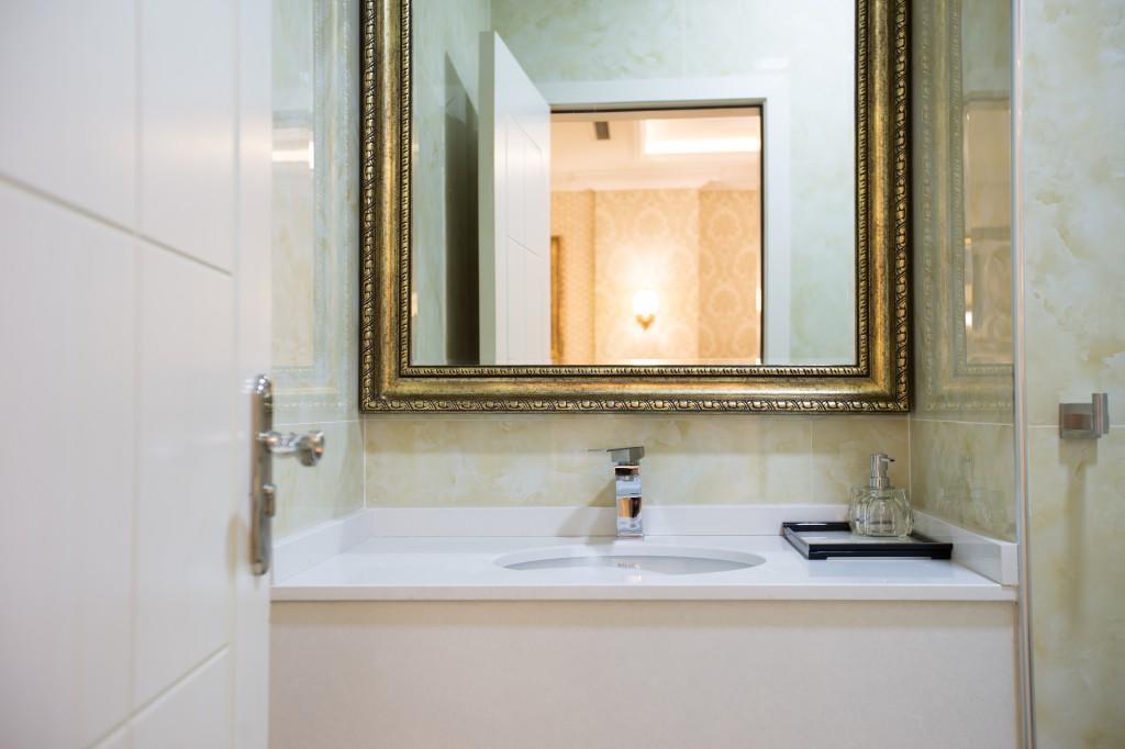 Hotel Britania Kamez Экстерьер фото